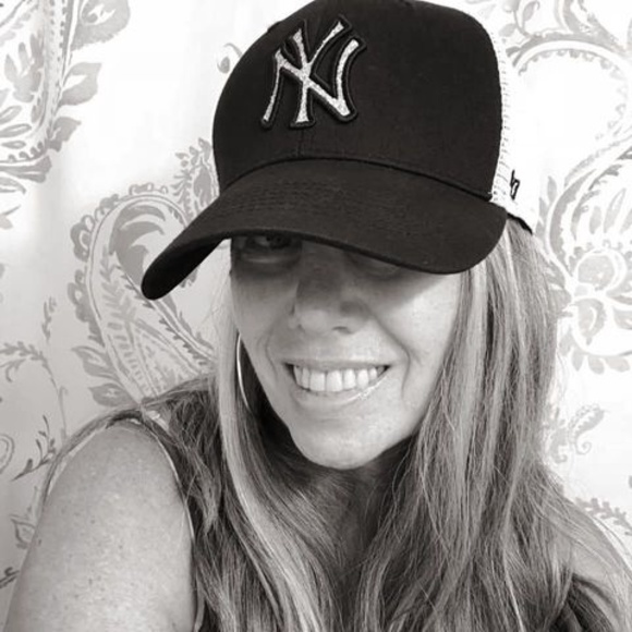 Meet your Posher, Robyn - Picture 1 of 1